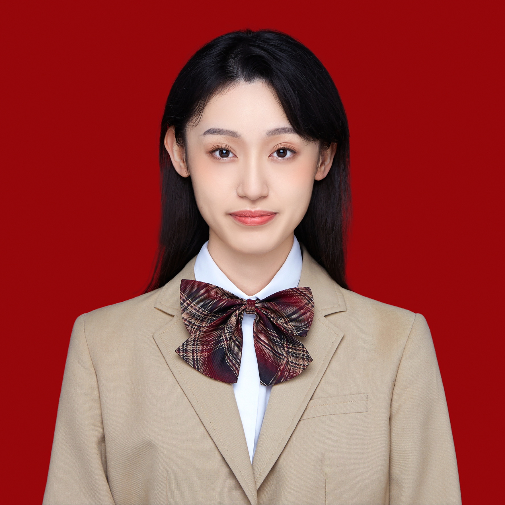 尹教员 照片