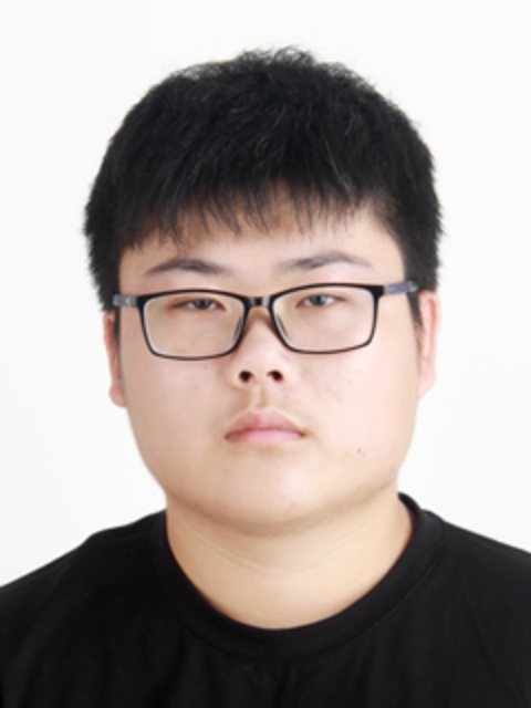 李教员 照片