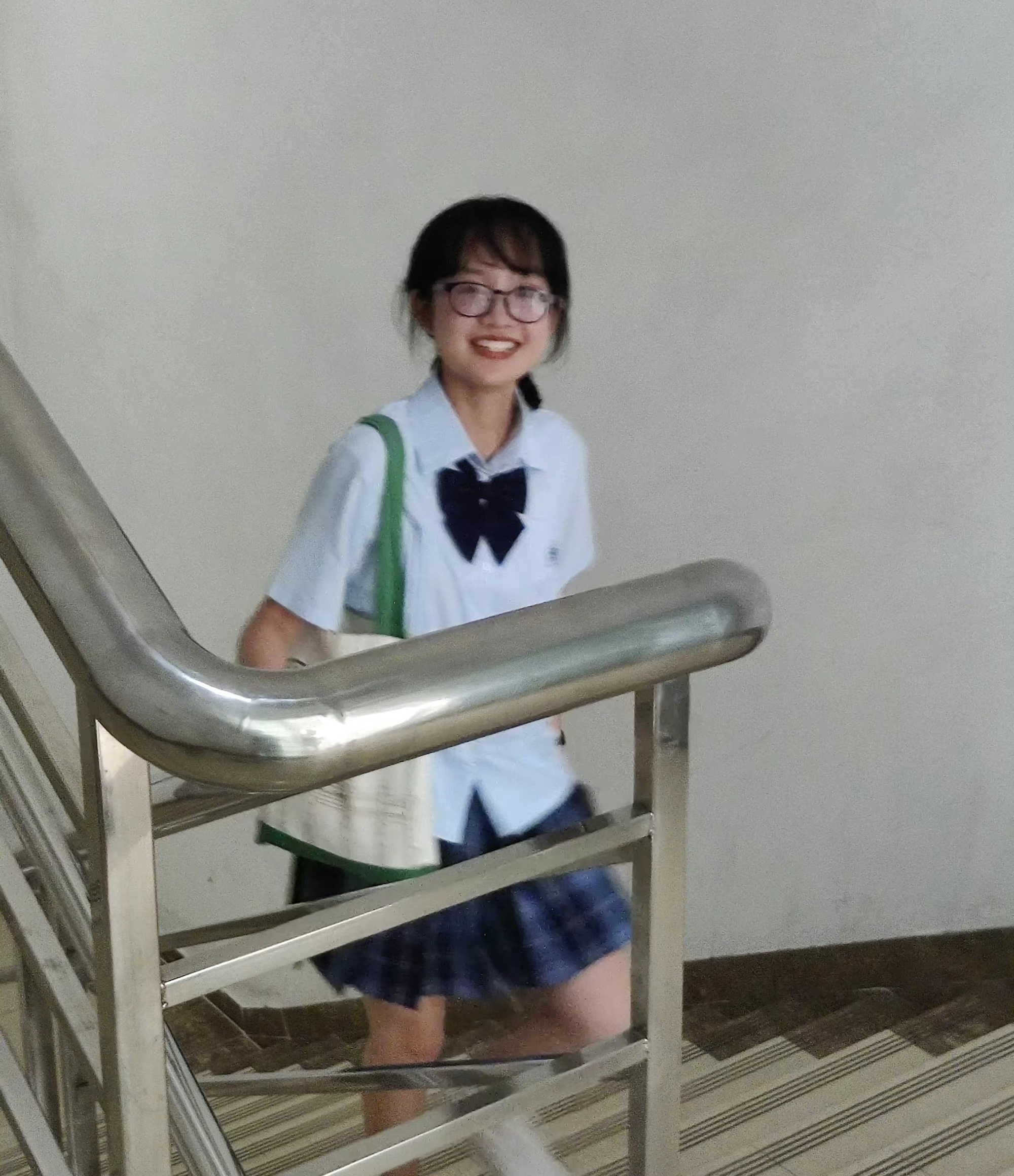 罗教员 照片