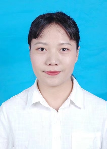 李教员 照片