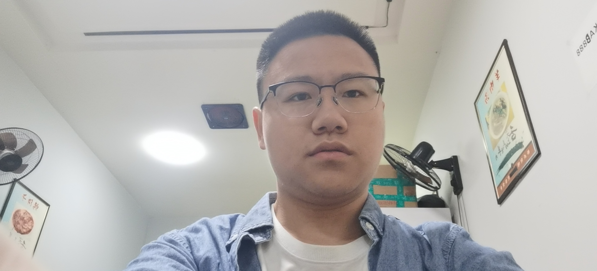 董教员 照片