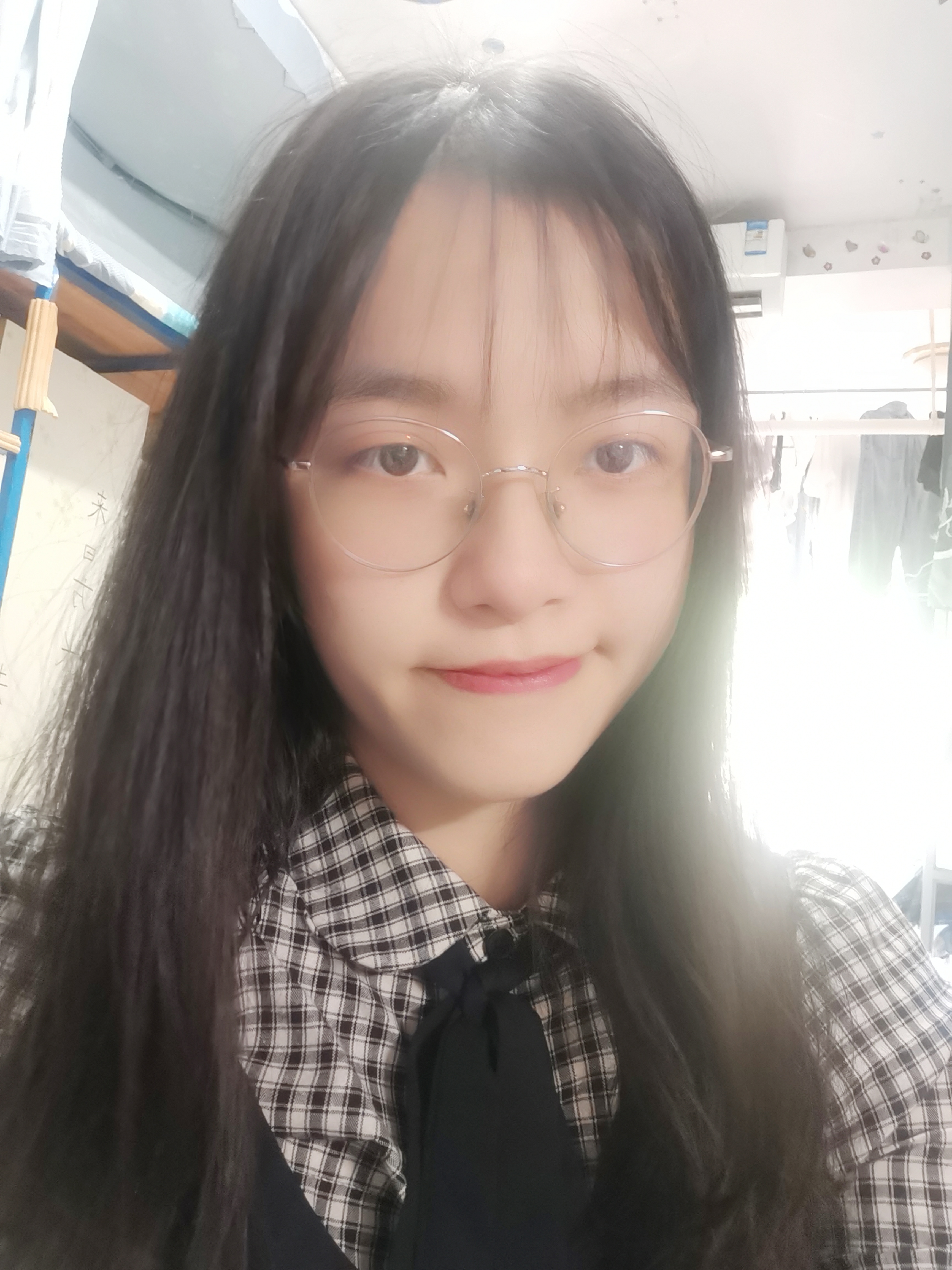 邹教员 照片
