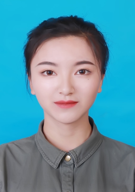 李教员 照片