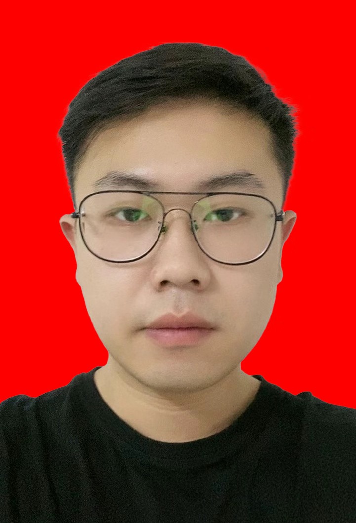 欧教员 照片