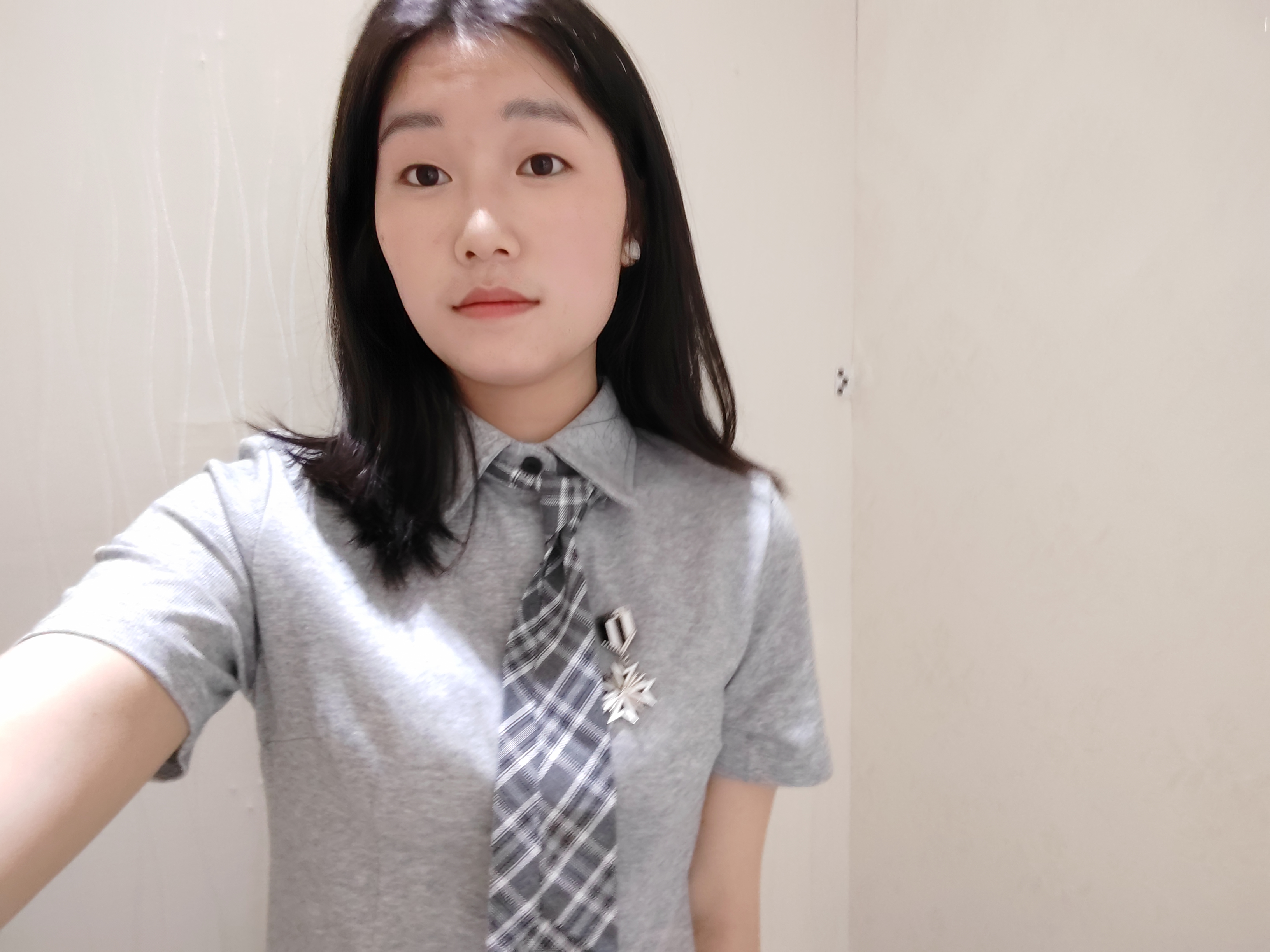 邓教员 照片