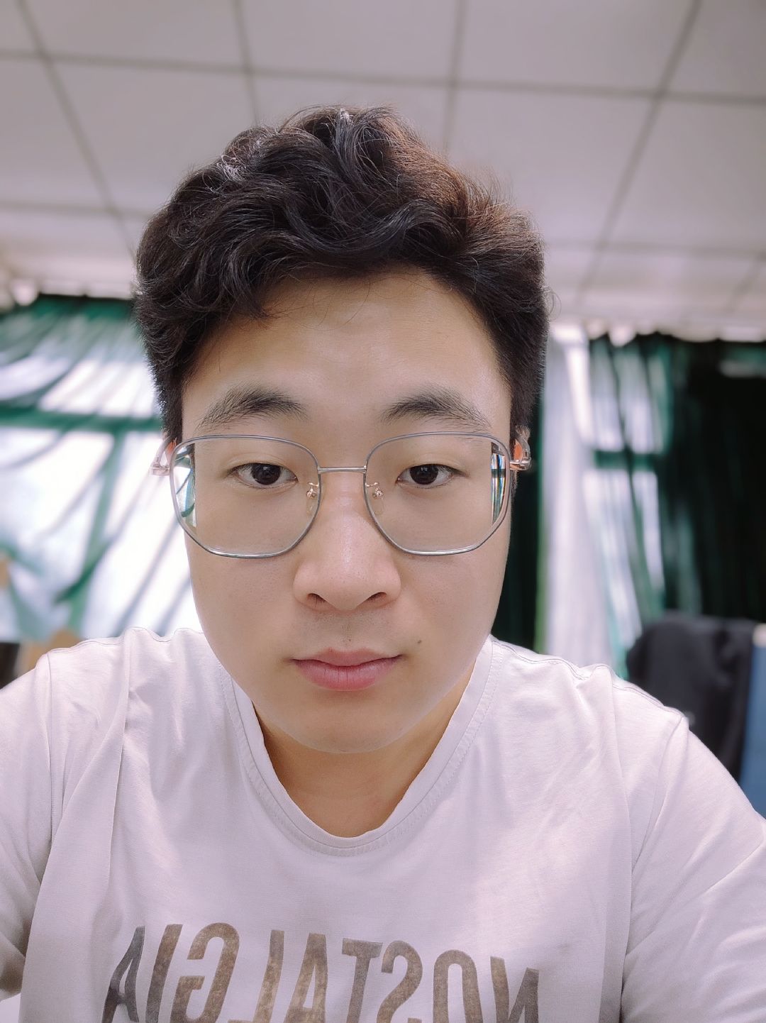 高教员 照片