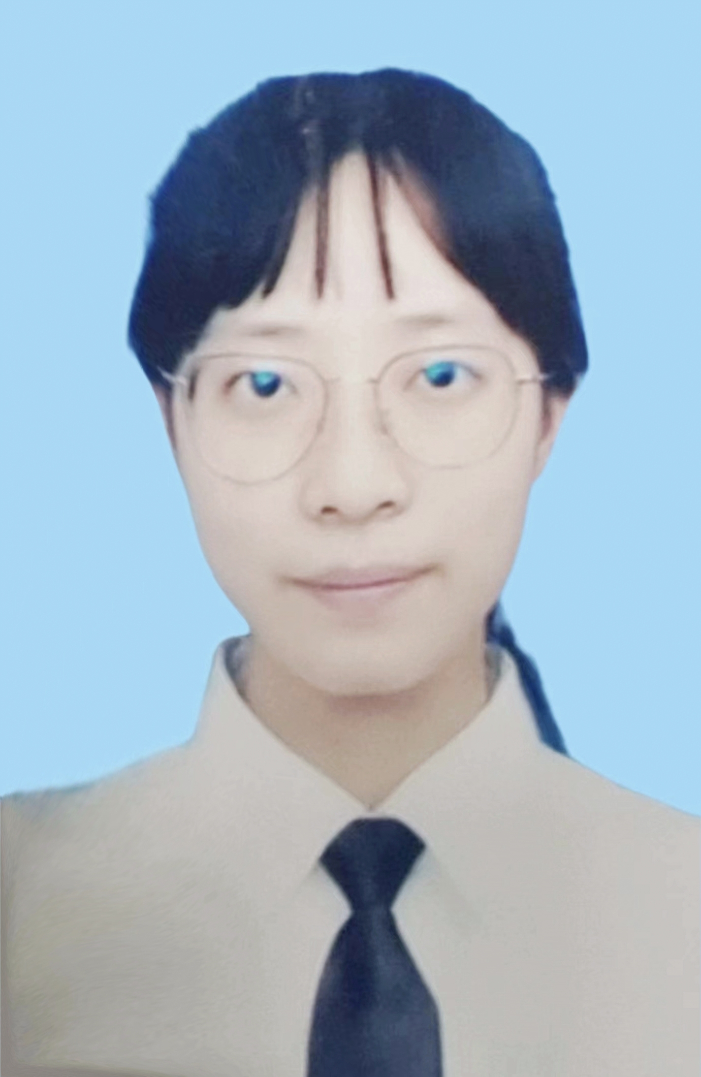 李教员 照片