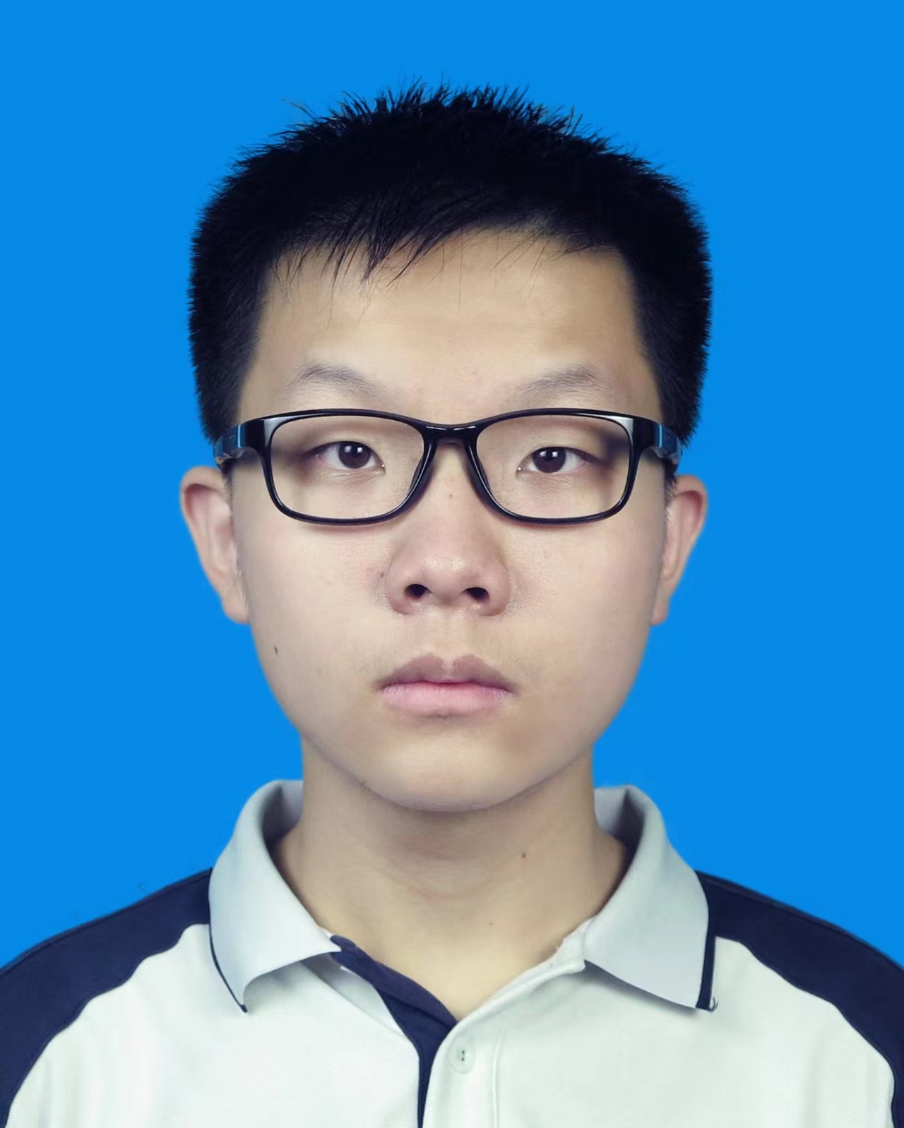 李教员 照片