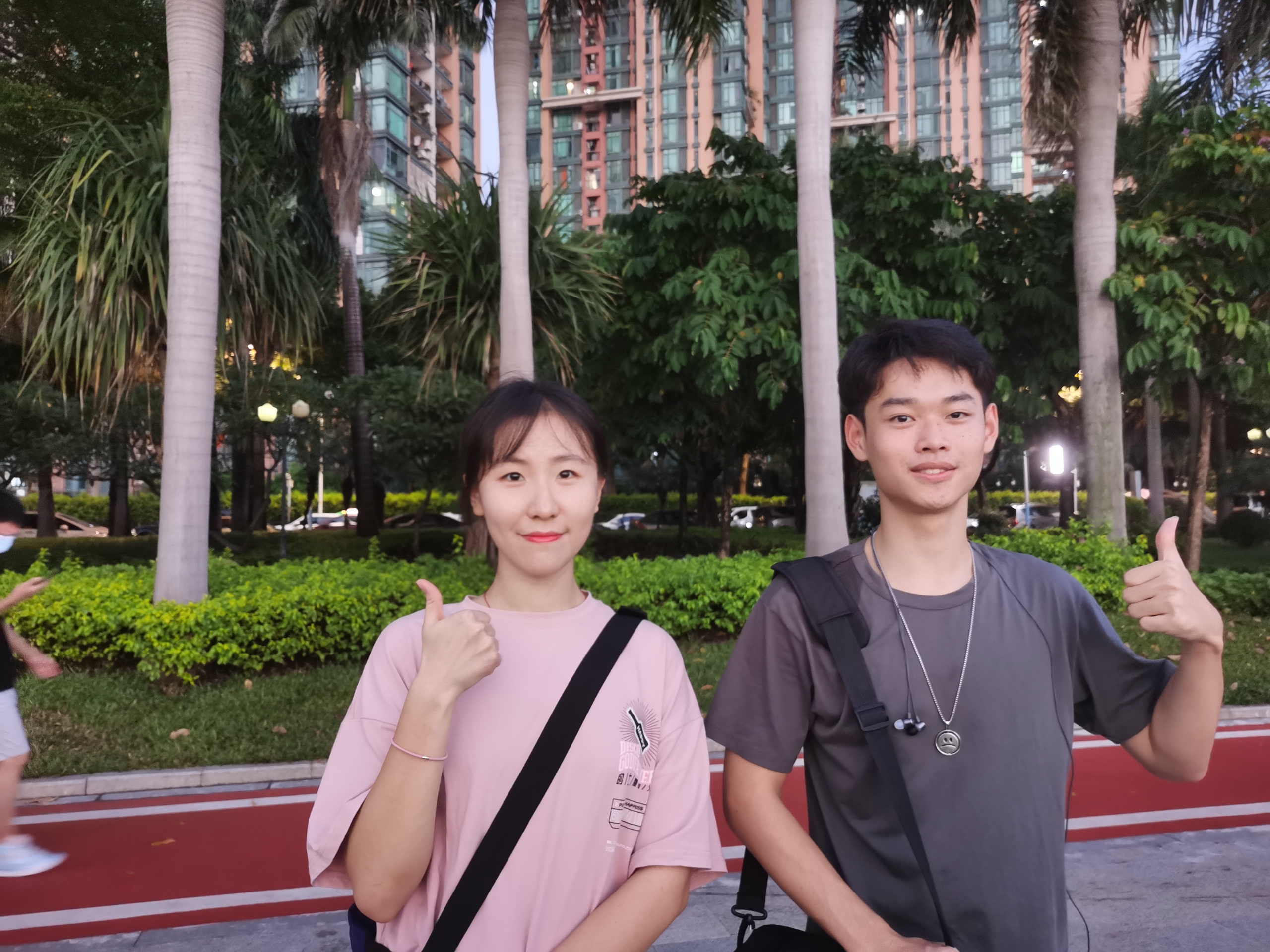 阎教员 照片
