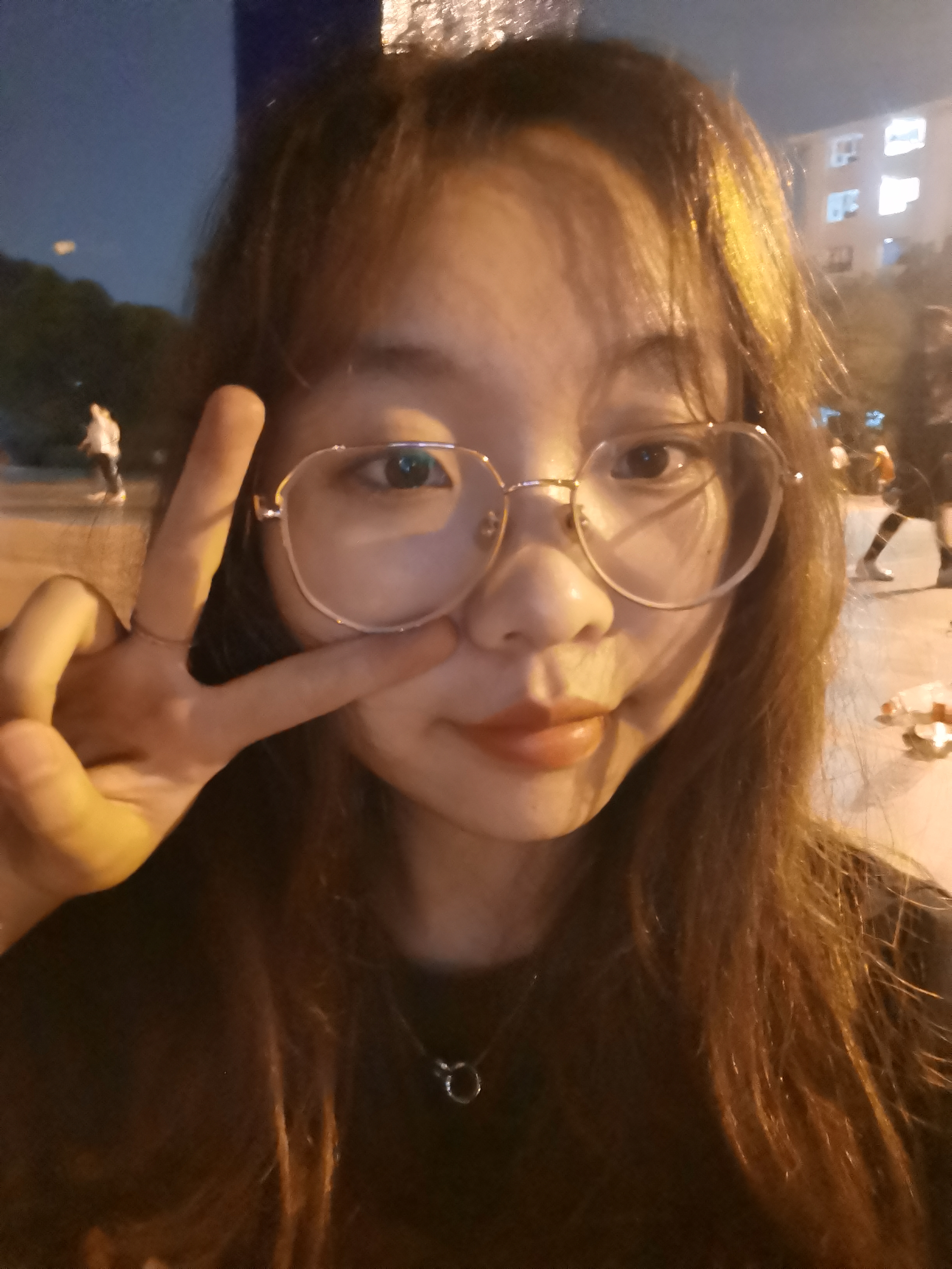 郑教员 照片