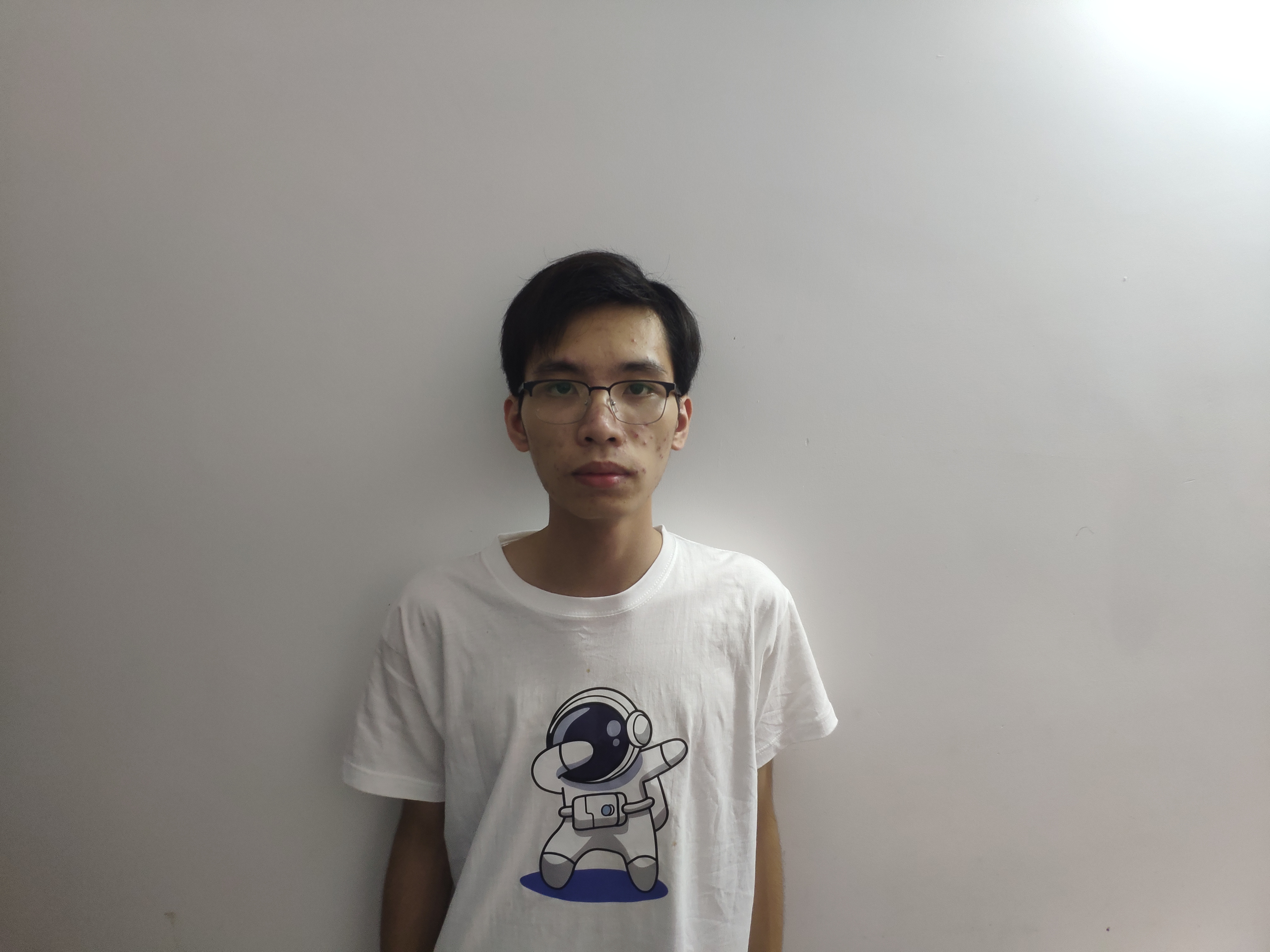 李教员 照片