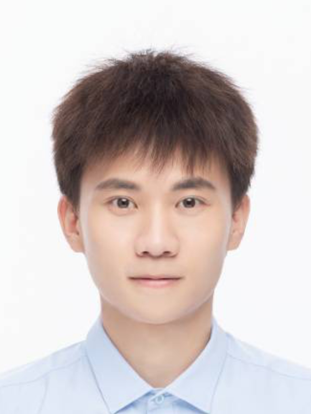 李教员 照片