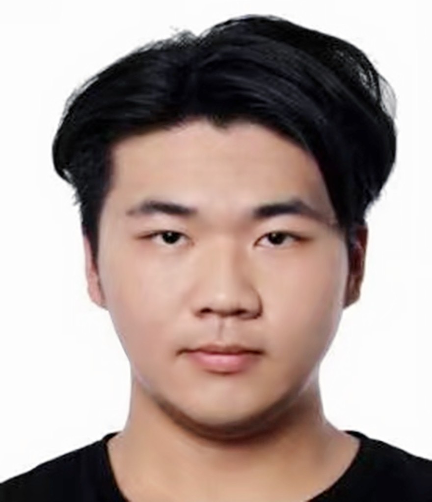 李教员 照片