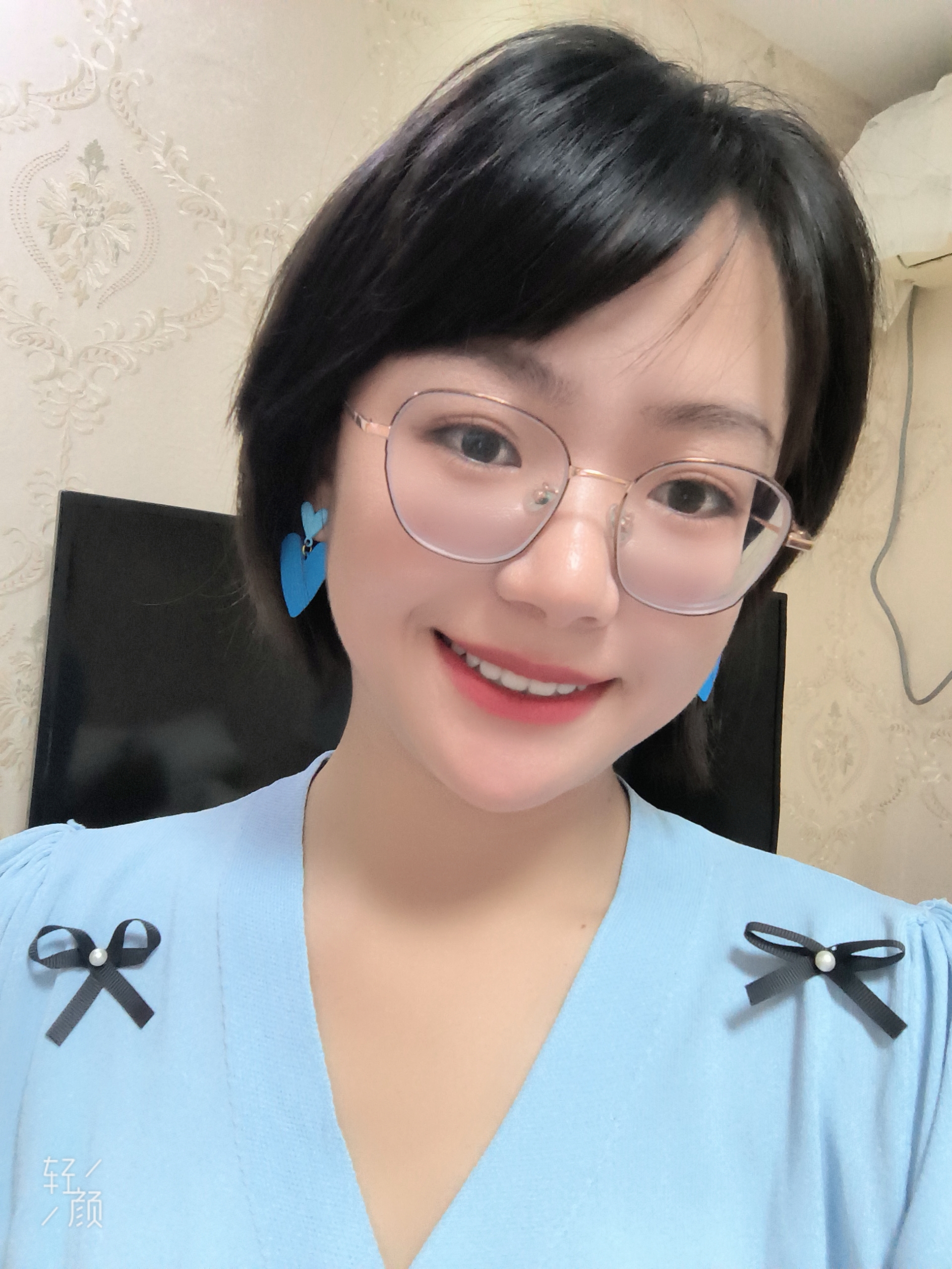 刘教员 照片