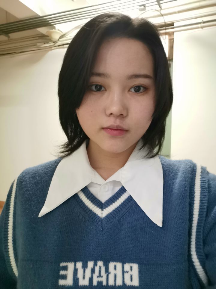 李教员 照片