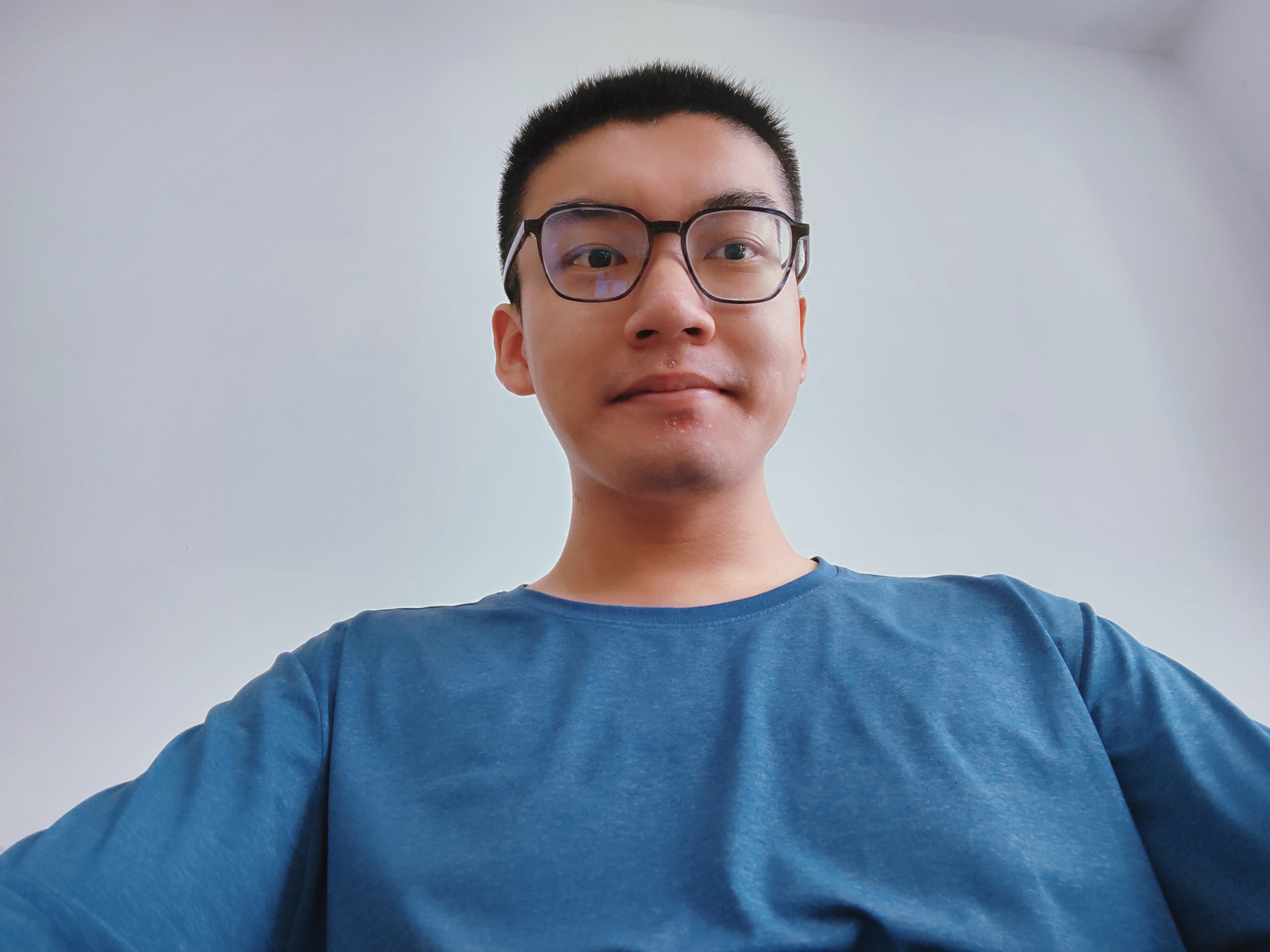 高教员 照片