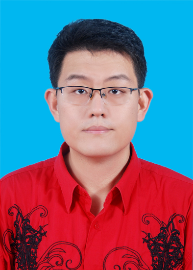 张教员 照片