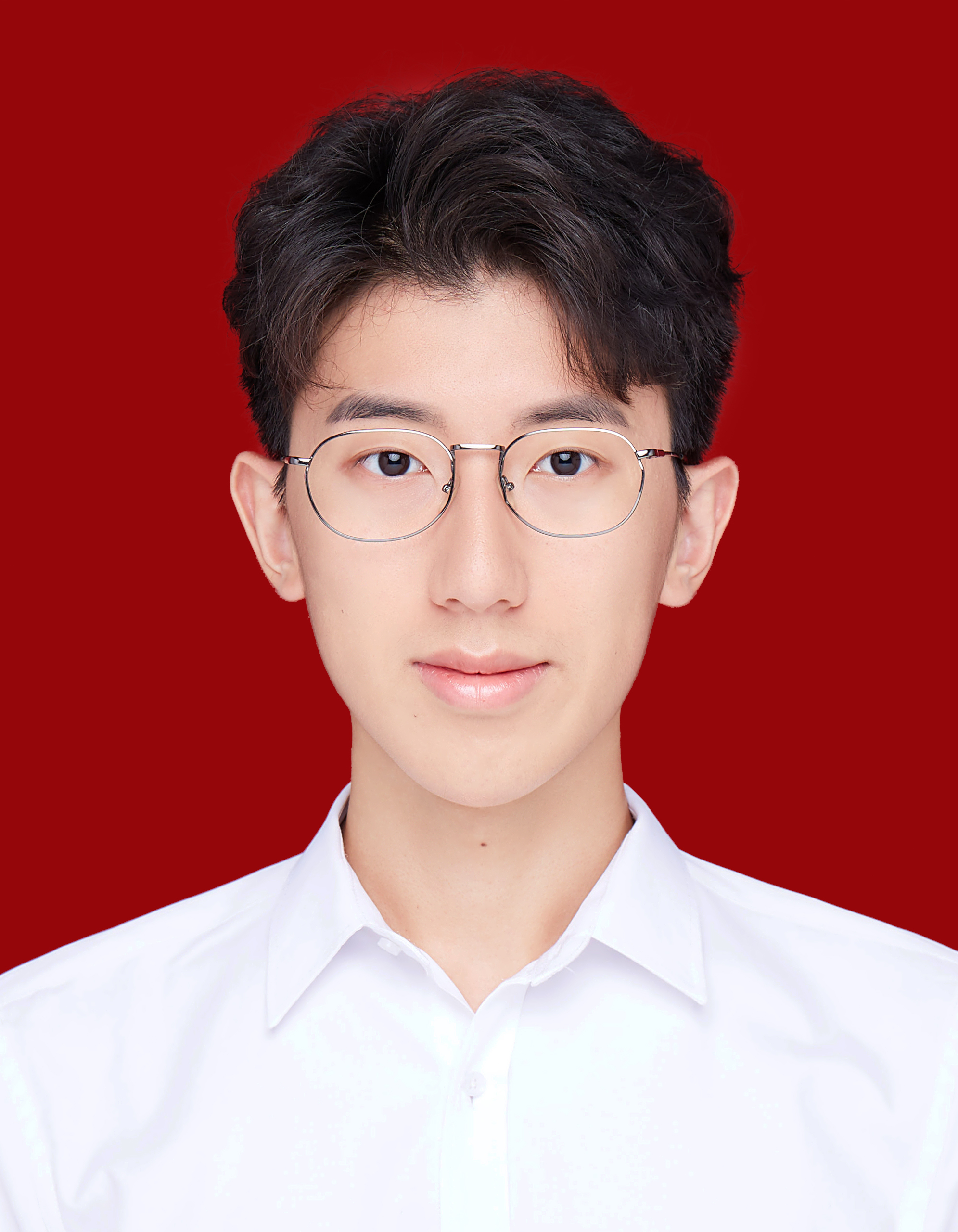 吕教员 照片