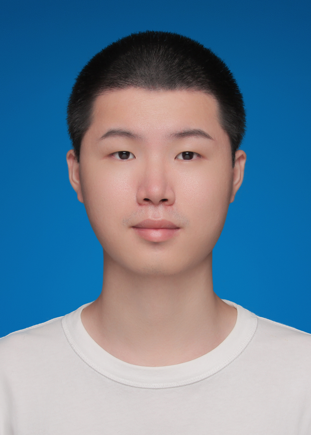李教员 照片