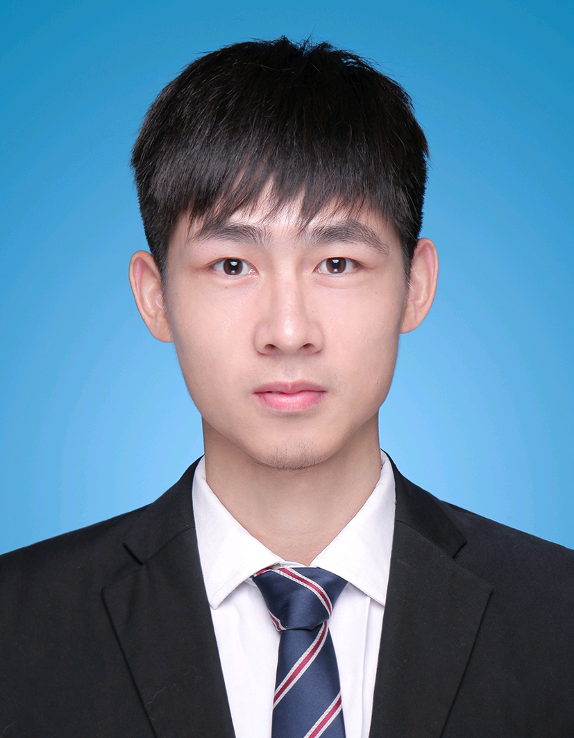 何教员 照片
