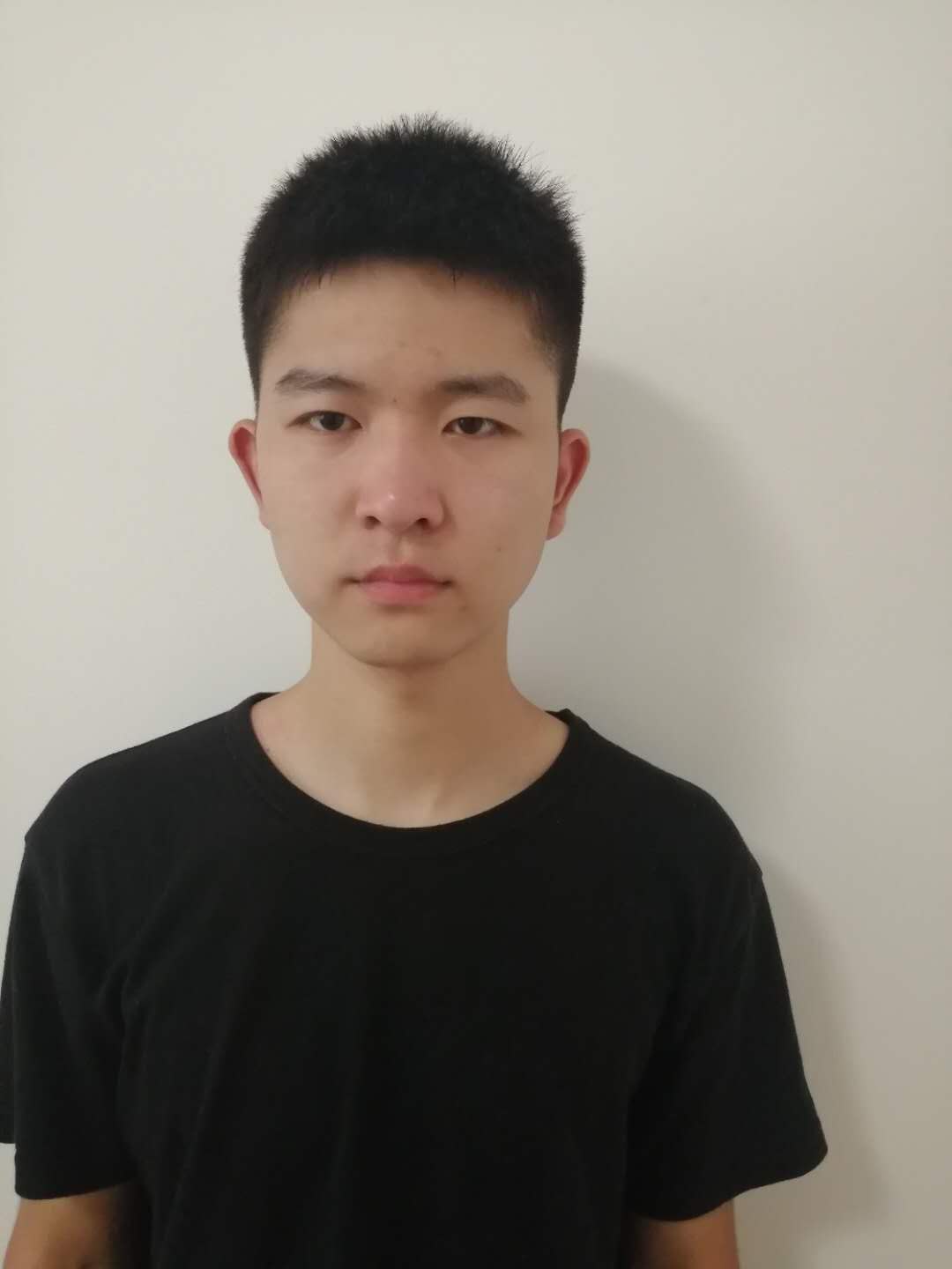 李教员 照片