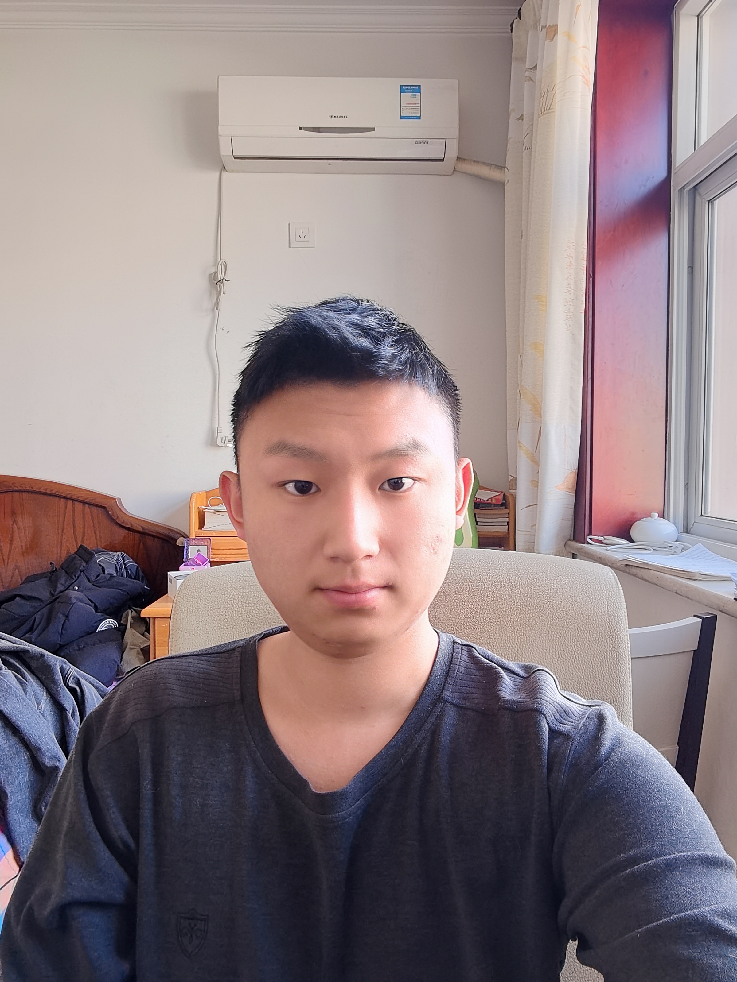 高教员 照片