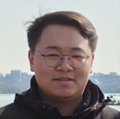 周教员 照片