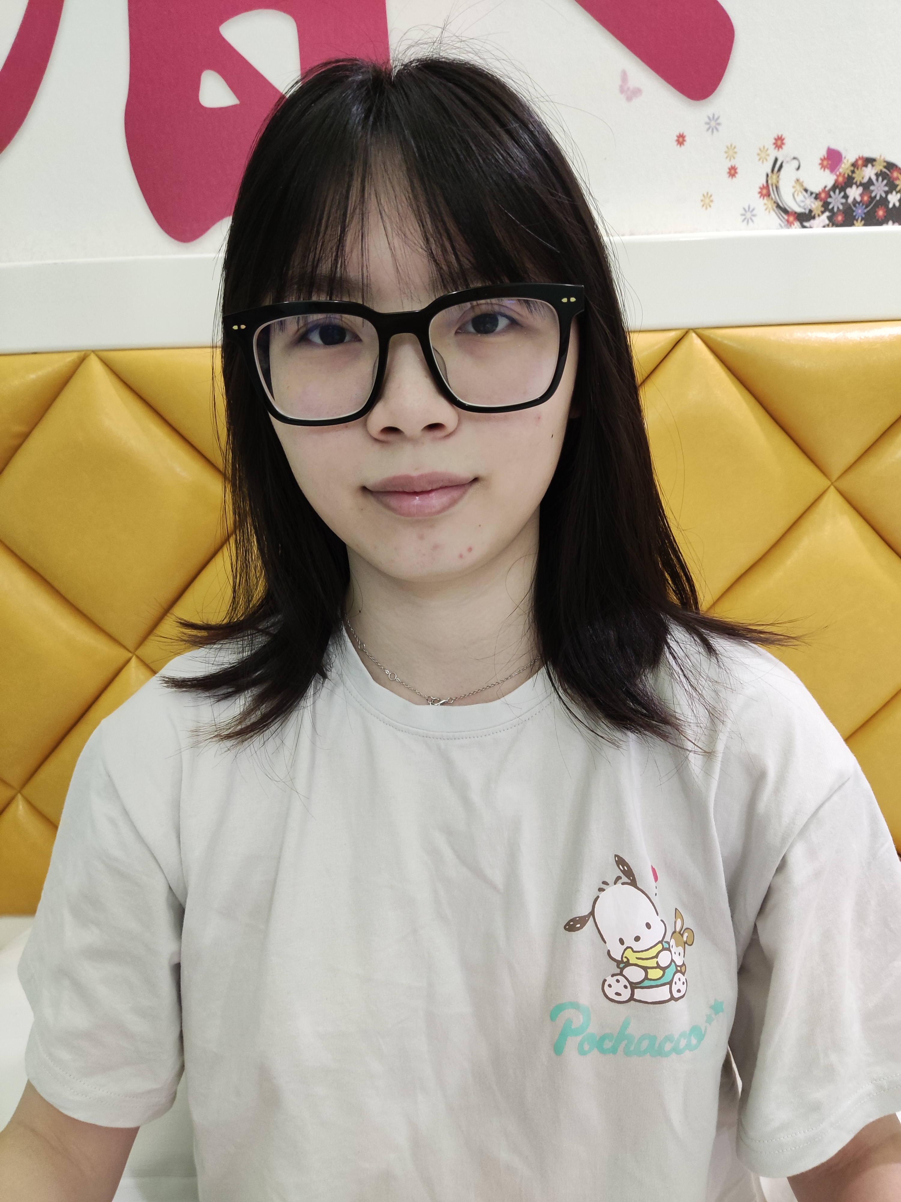 李教员 照片