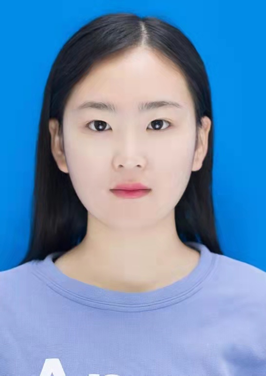 何教员 照片