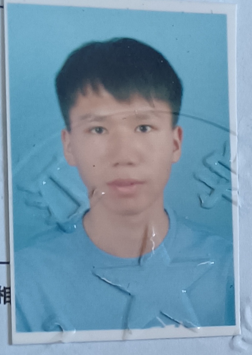 周教员 照片