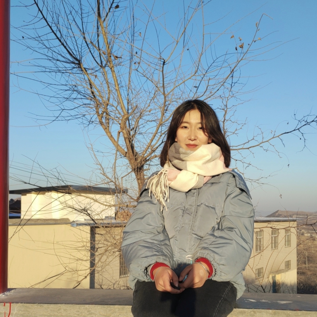 李教员 照片