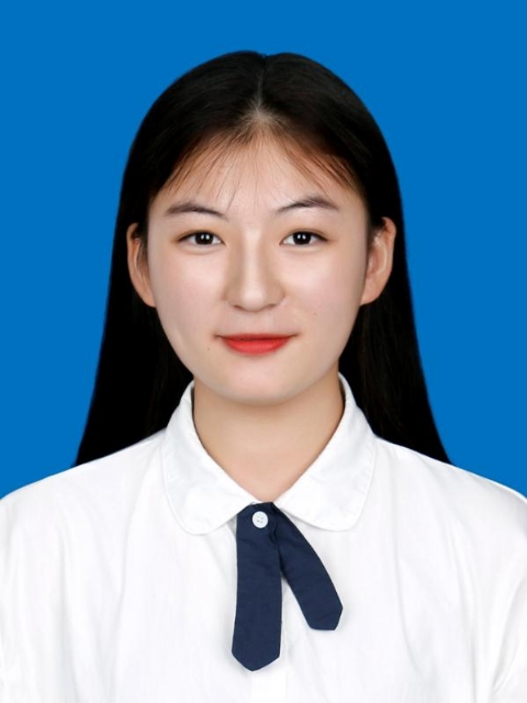 李教员 照片