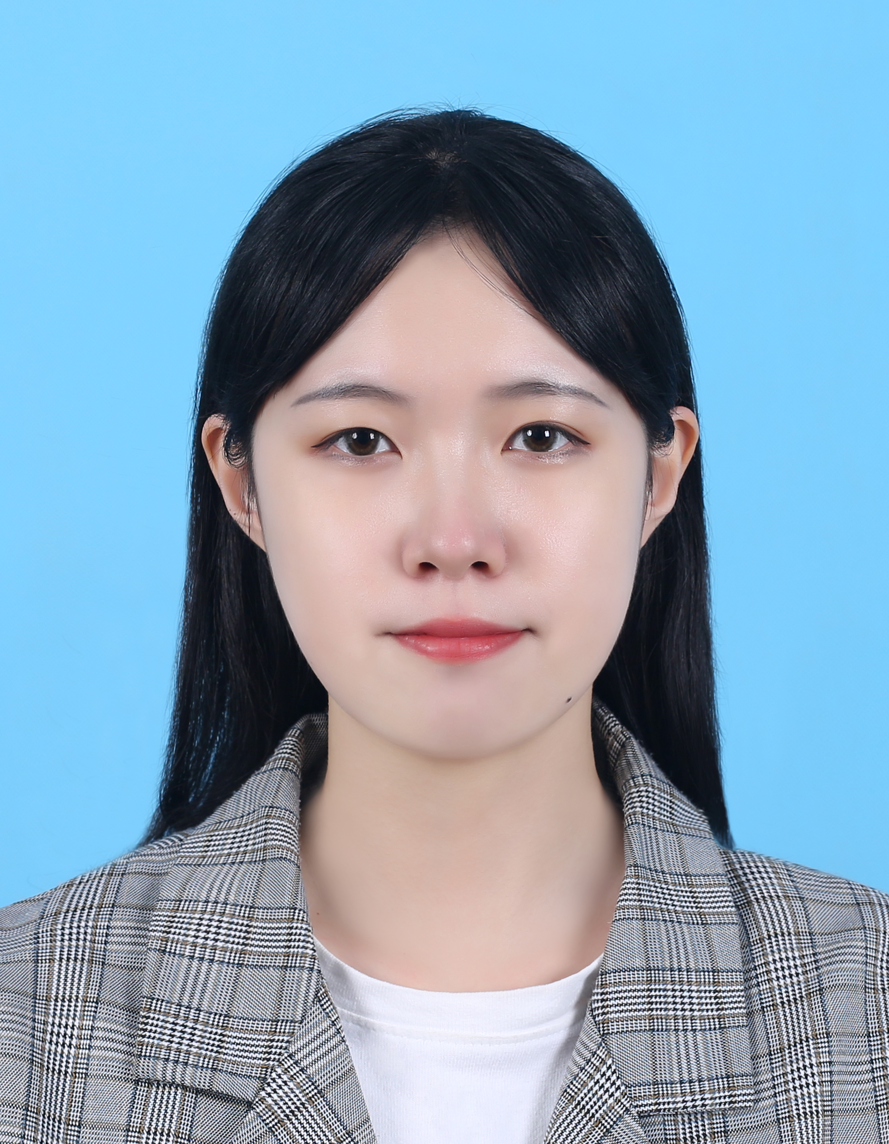 鲁教员 照片