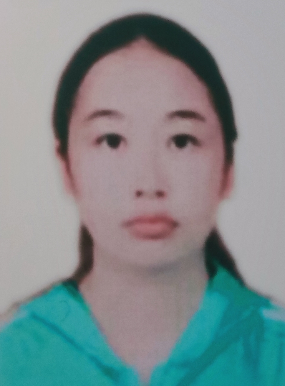 包教员 照片