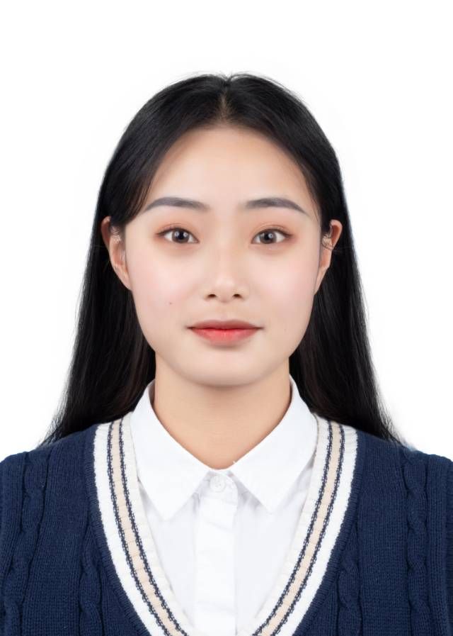 李教员 照片