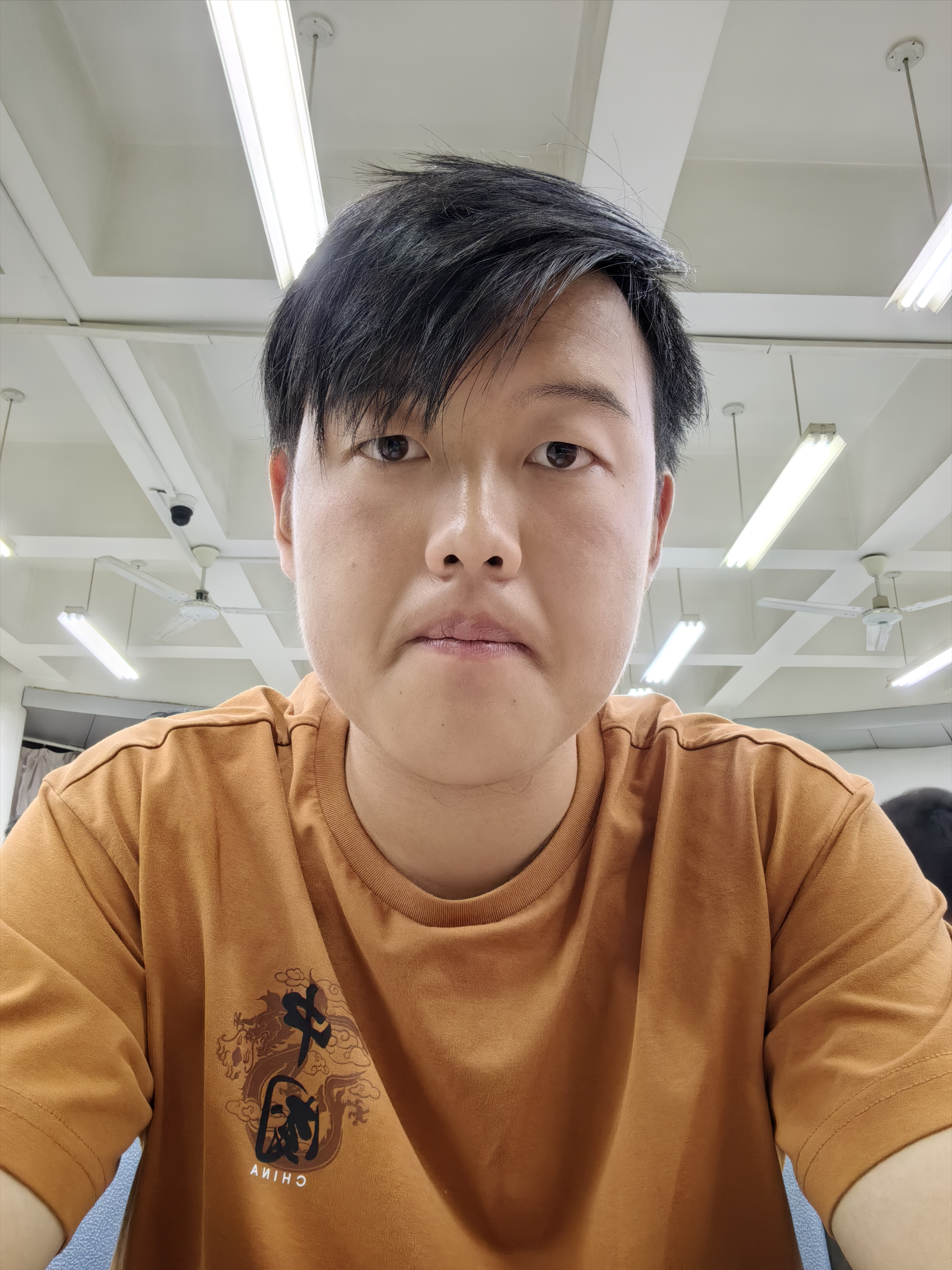 陈教员 照片