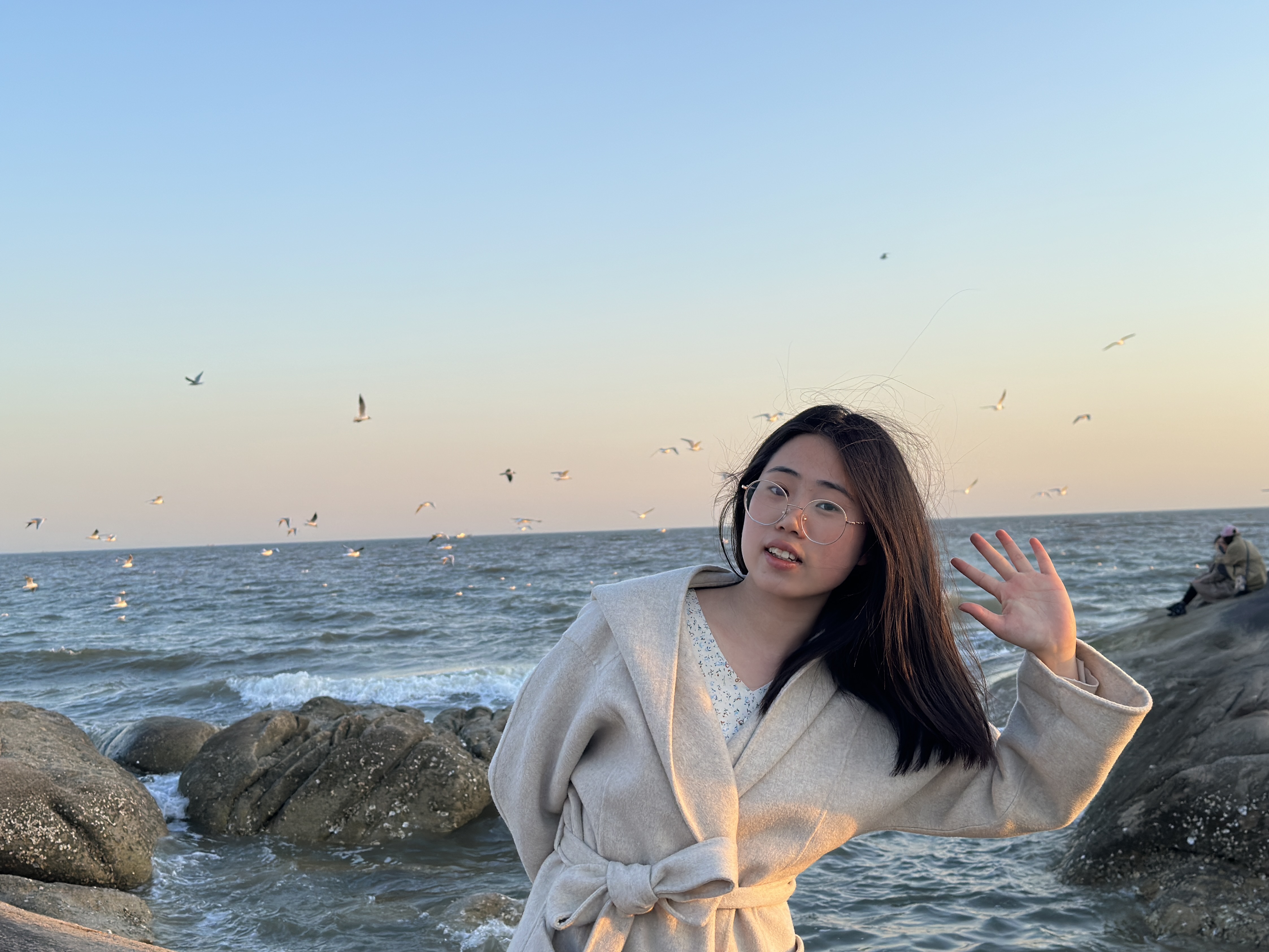 何教员 照片