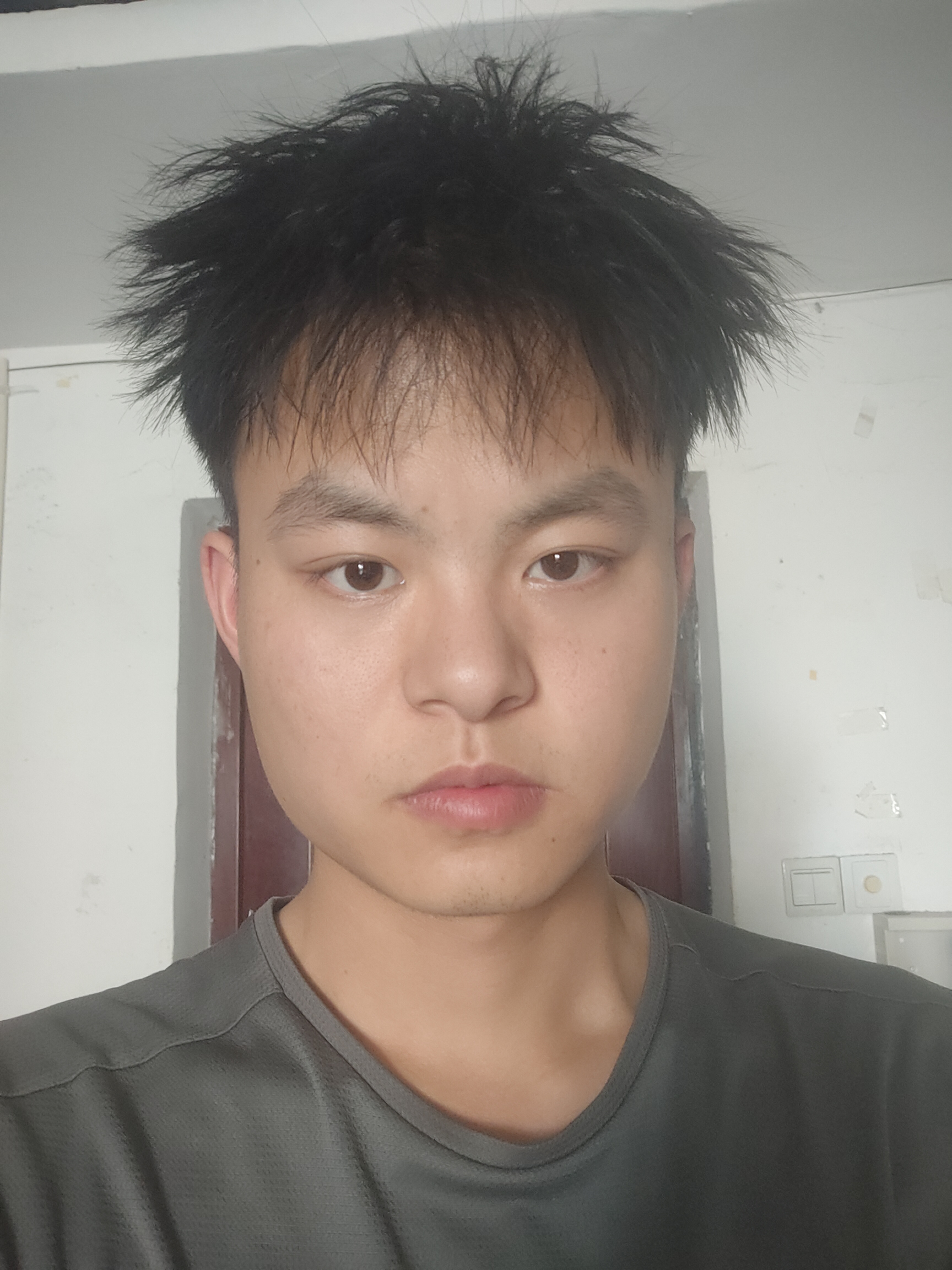 邓教员 照片