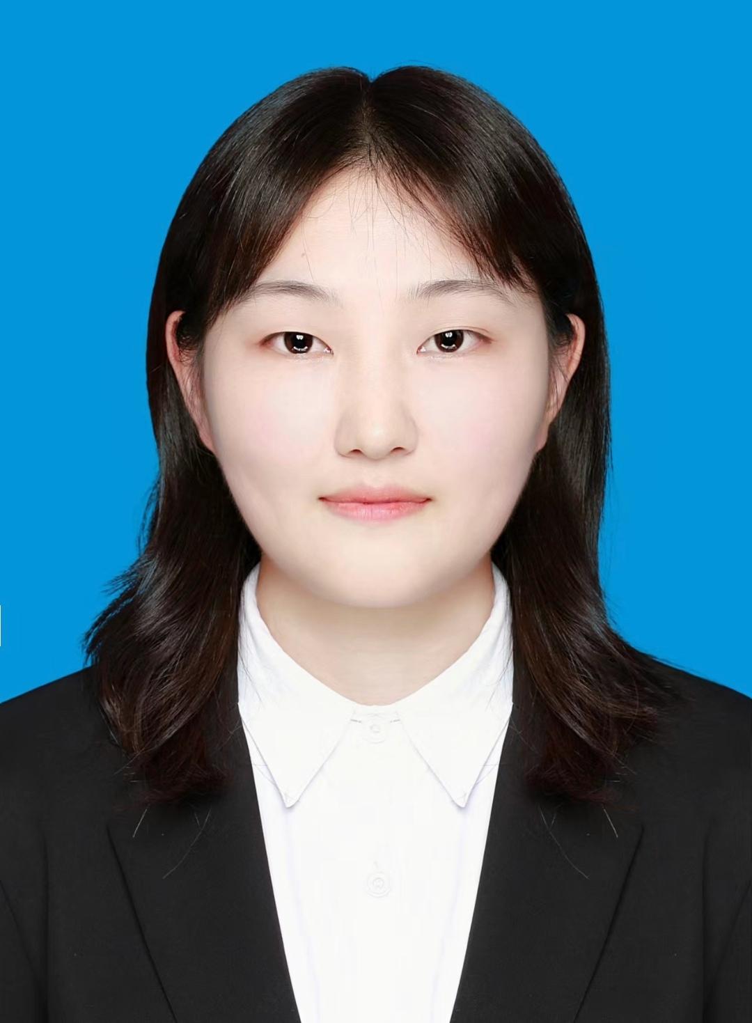 李教员 照片