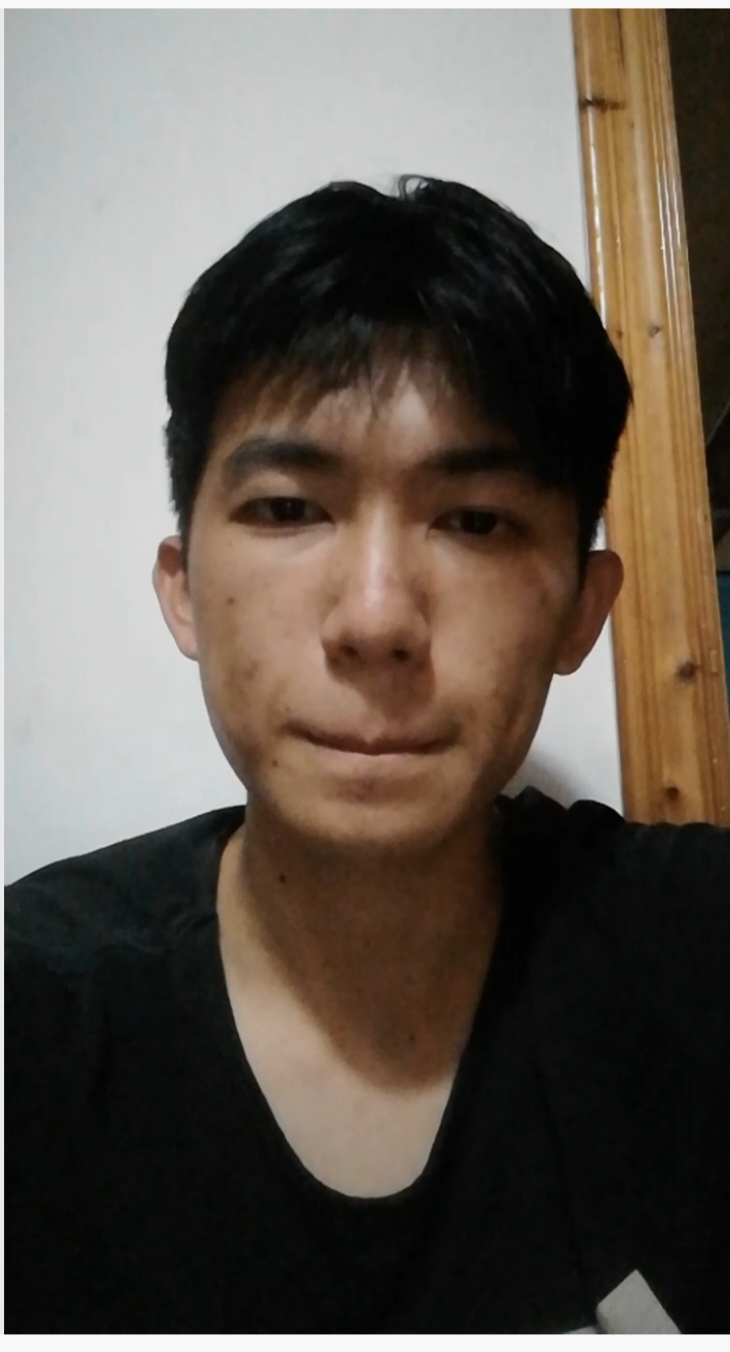 李教员 照片