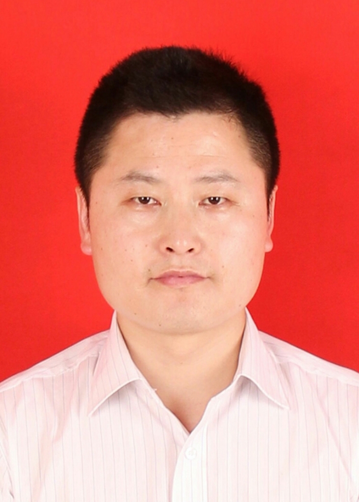 成教员 照片