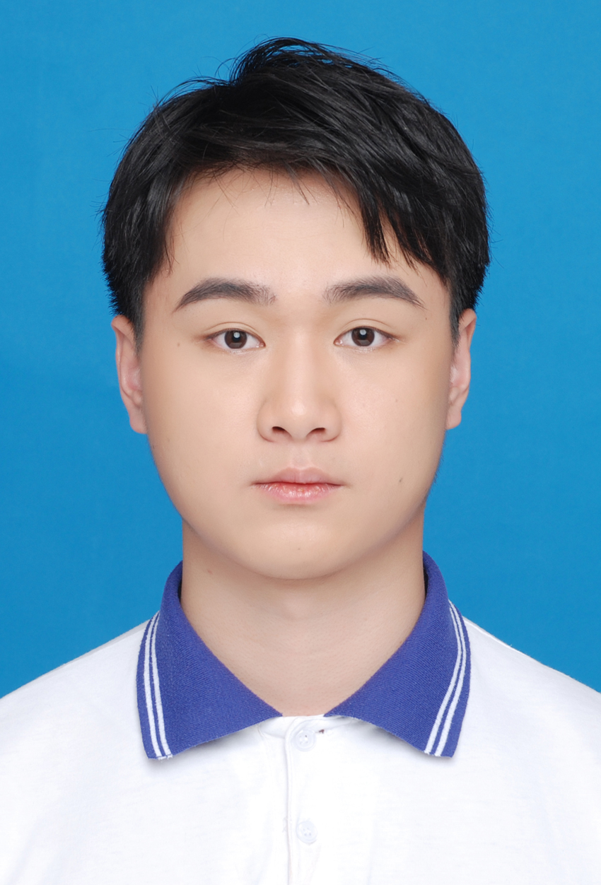 严教员 照片