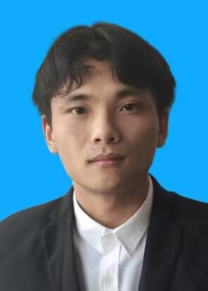 闫教员 照片
