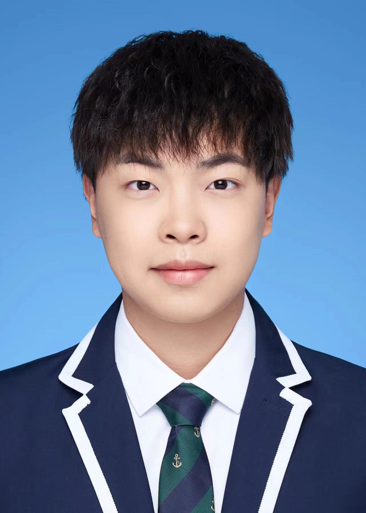 李教员 照片