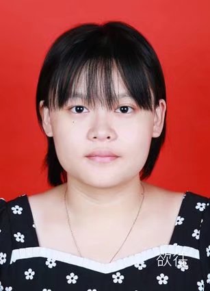 李教员 照片