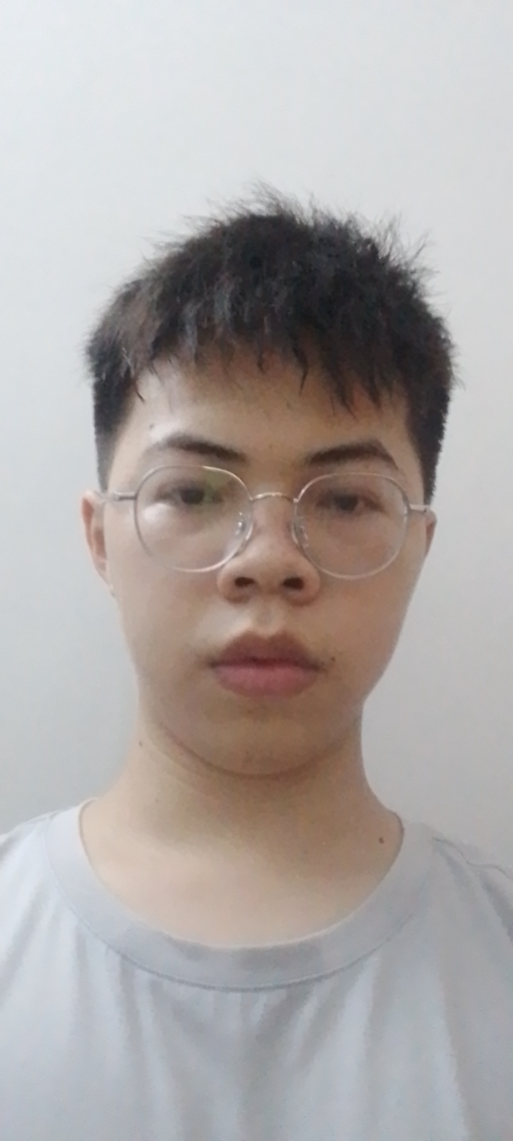 李教员 照片