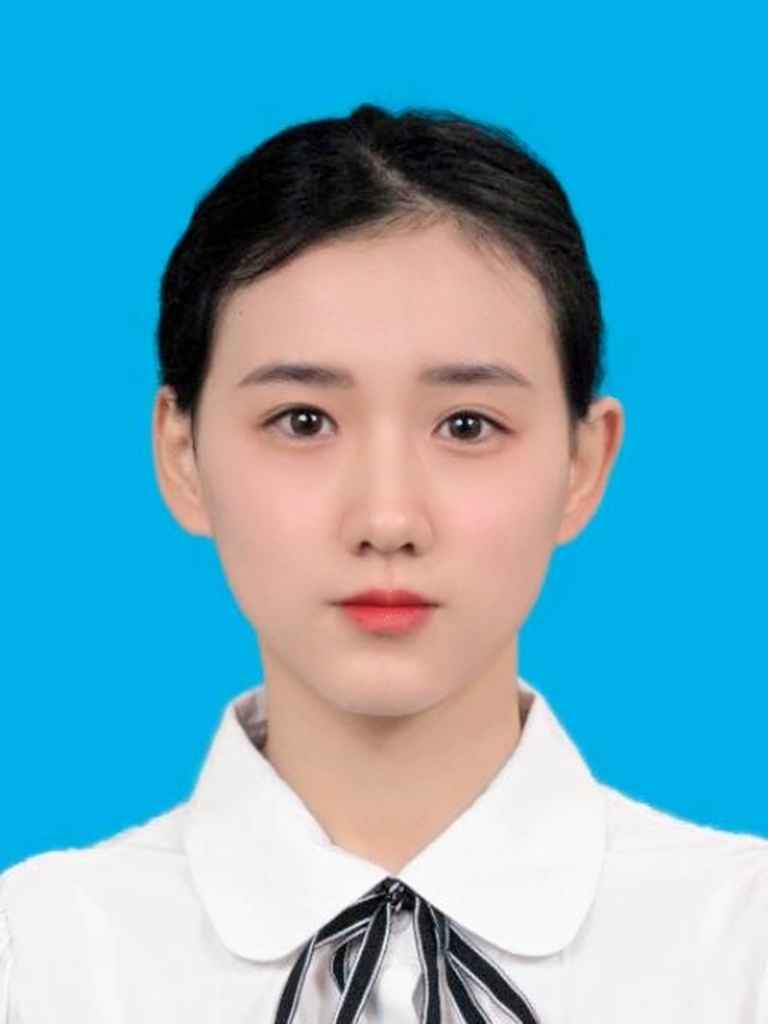 李教员 照片