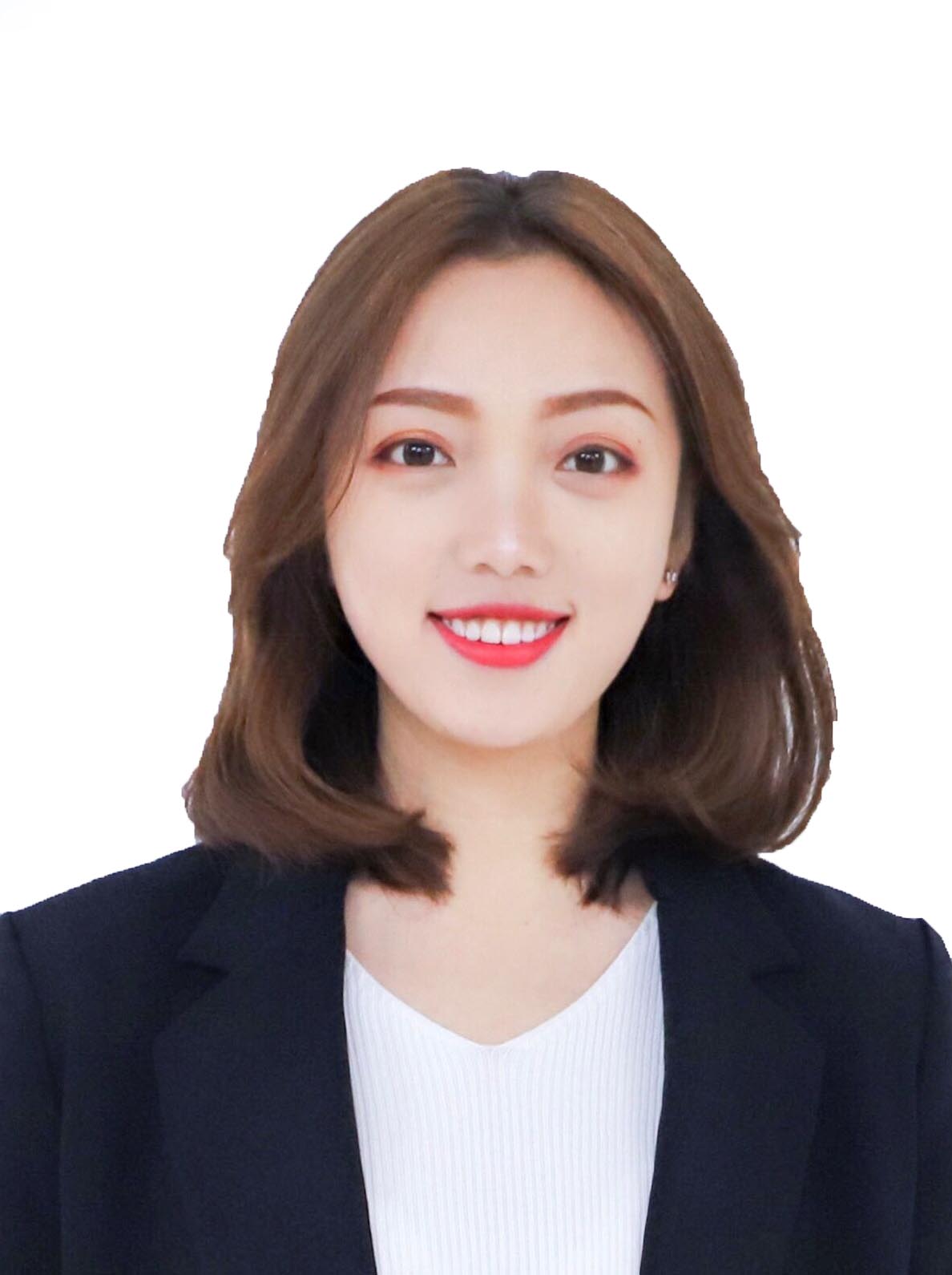 何教员 照片