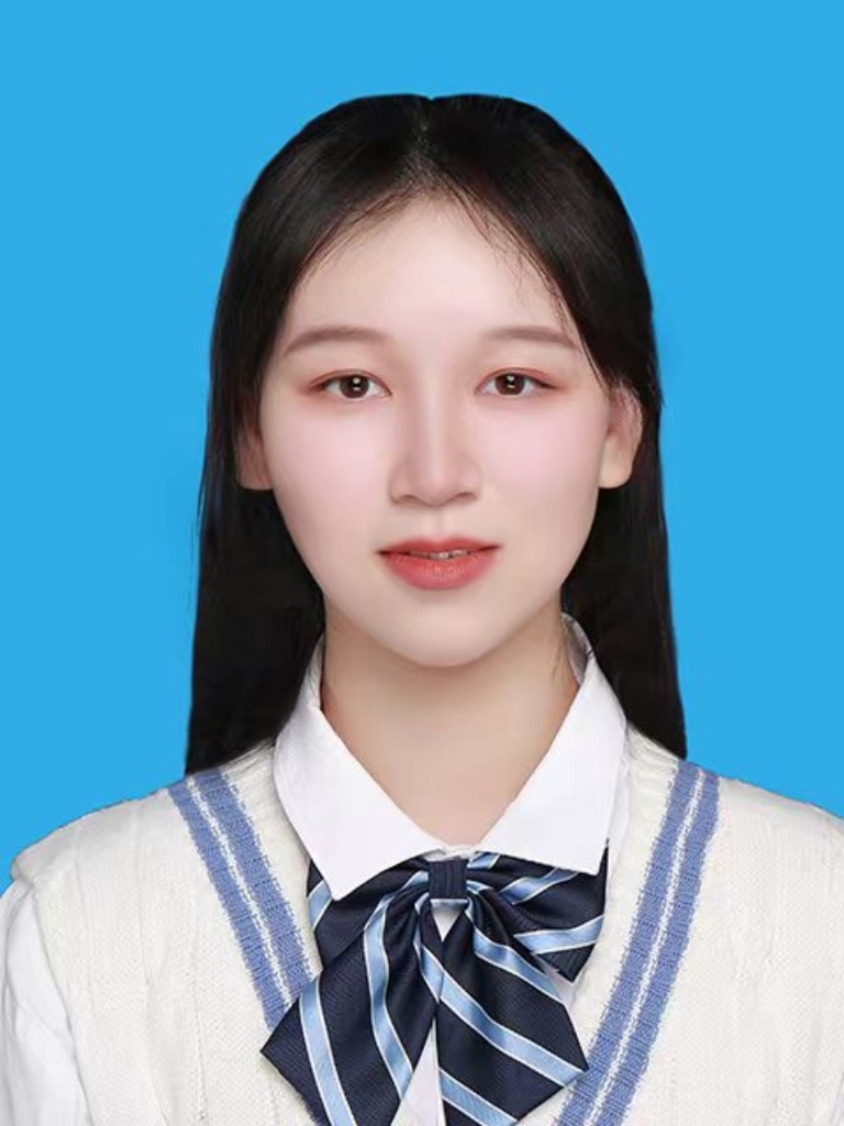 李教员 照片