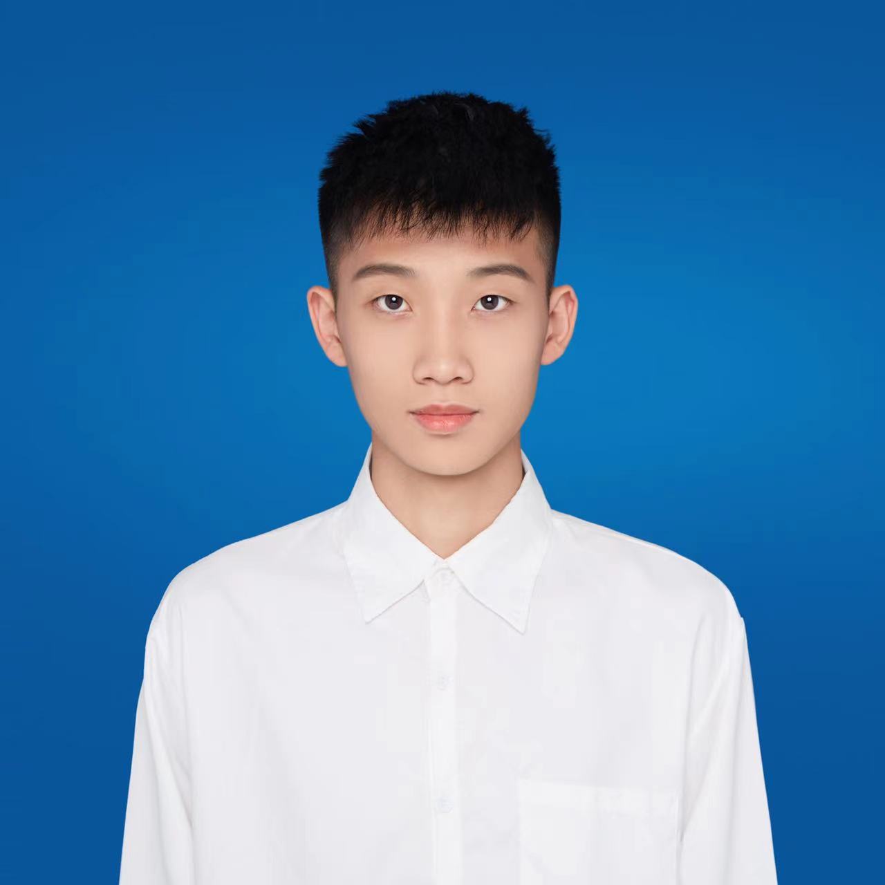 王教员 照片